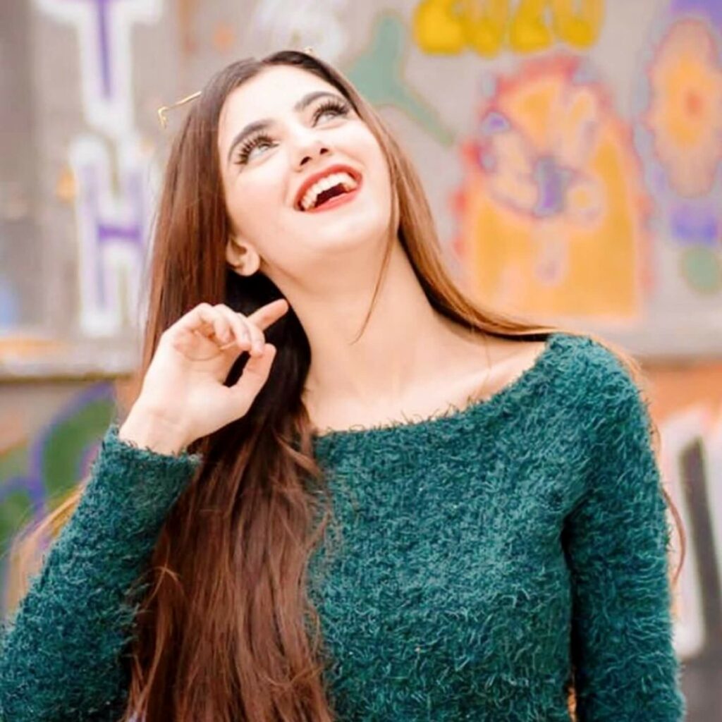 Stylish DP for girls