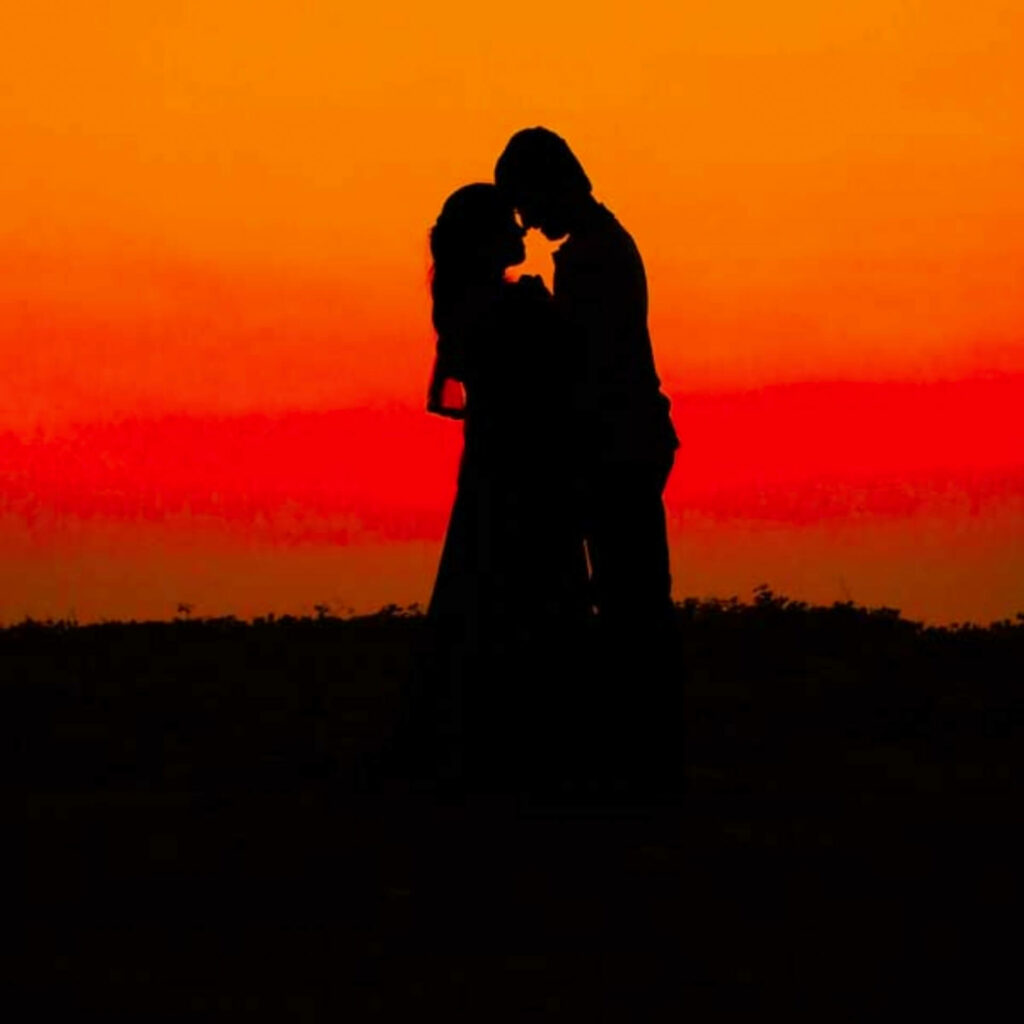 Hugging Couple DP